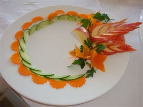 Food Plate Garnishes | Food garnish, Food garnishes, Food carving