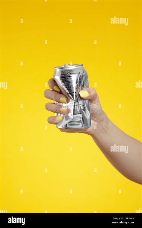 Crushed soda can hi-res stock photography and images - Alamy