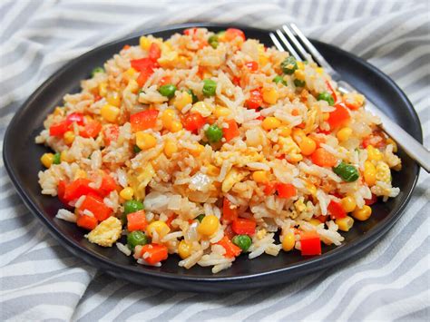 Vegetable egg fried rice - Caroline's Cooking