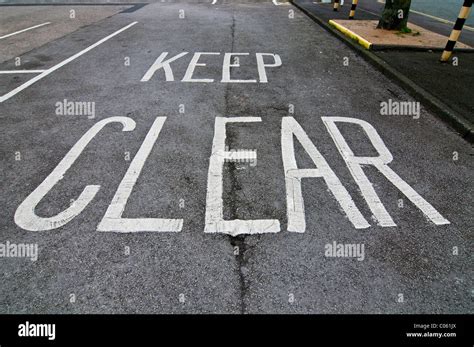 'Keep Clear' road sign Stock Photo - Alamy