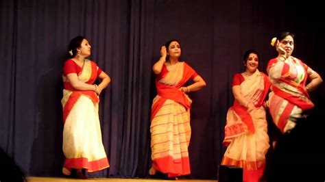 Bengali Folk Dance Performance - YouTube