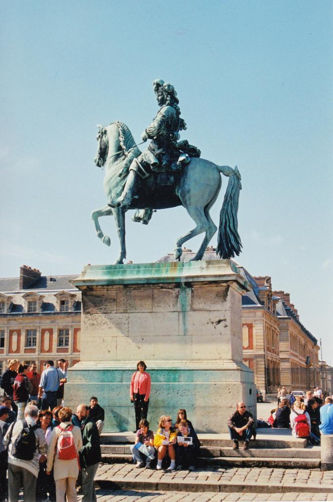 Debbie in Paris