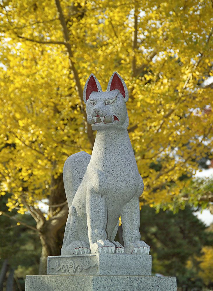 Kitsune Statue