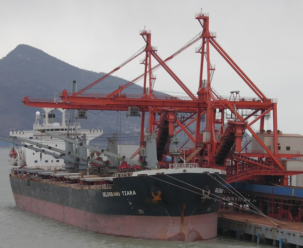 卸船專(zhuān)線(xiàn)