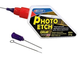 Deluxe-Materials Photo-Etch Glue 25g w/Needle Applicator