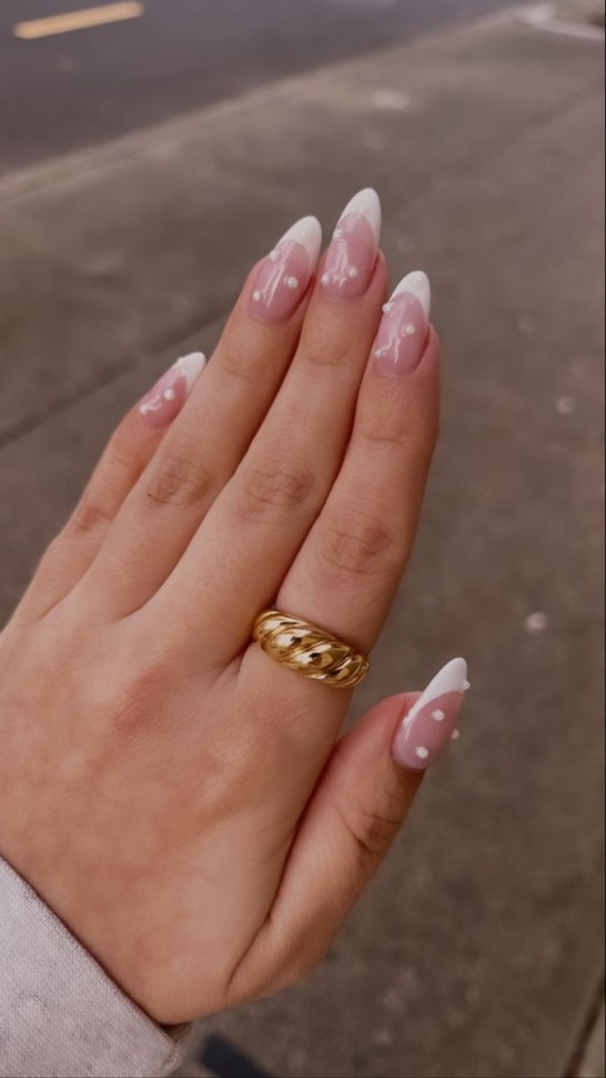 50+ Pearl Nail Art That Are Super Pretty — French Tips