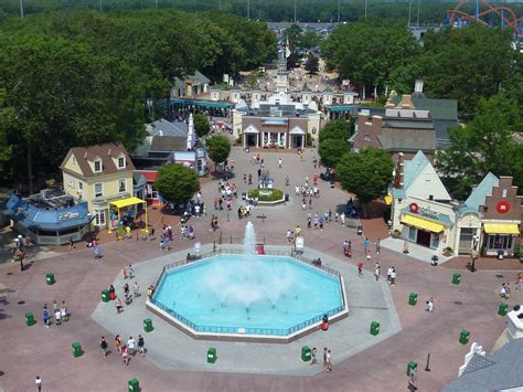 Six Flags Great Adventure View Of The Entrance Of The Park Flickr