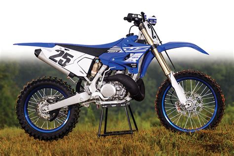 This bike features a new frame, new lighter wheels, updated suspension, lower seat. YAMAHA YZ250FX 4-STROKE vs. YZ250X 2-STROKE: FULL TEST ...