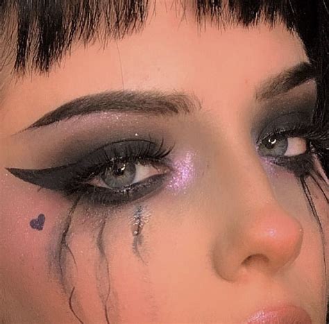 Aesthetic Emo Makeup