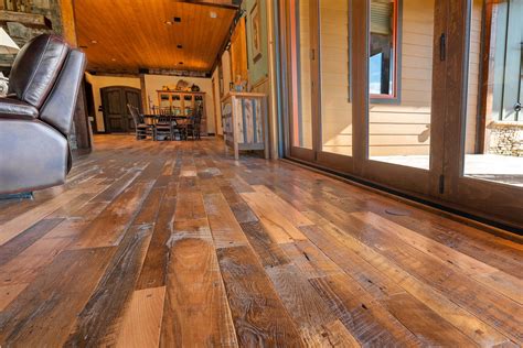 Reclaimed barn wood flooring Reclaimed barn wood floors, Barn wood, Reclaimed barn wood