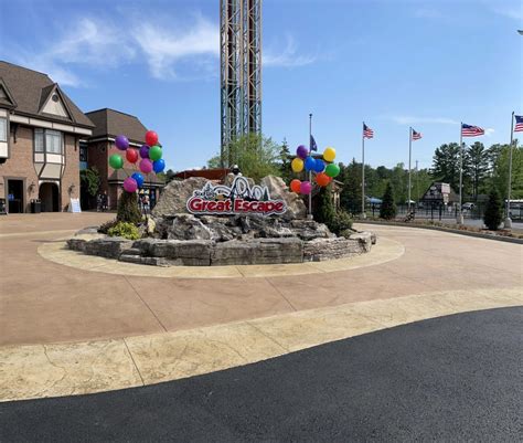 Six Flags Great Adventure Entrance