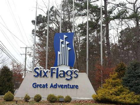 Six Flags Great Adventure Entrance