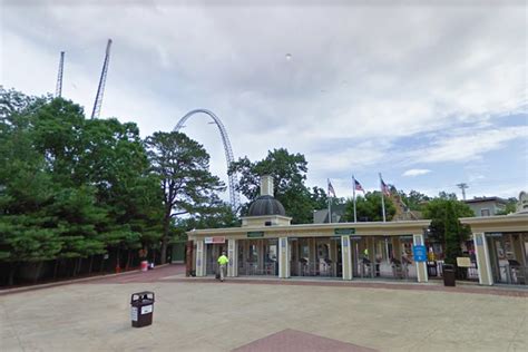 Six Flags Great Adventure Entrance