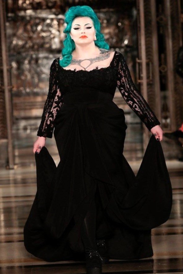 Featured image of post Gothic Evening Gowns Enjoy fast delivery best quality and cheap price