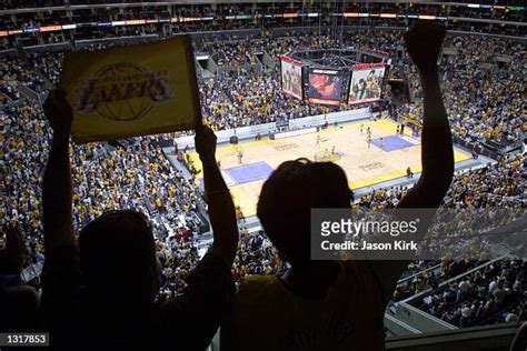 Lakers Fans Staples Center Photos and Premium High Res Pictures - Getty Images