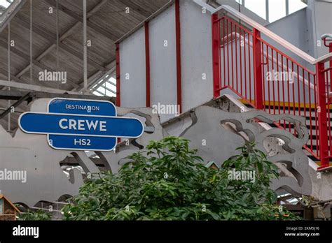 Crewe railway station train station Cheshire England UK Stock Photo - Alamy