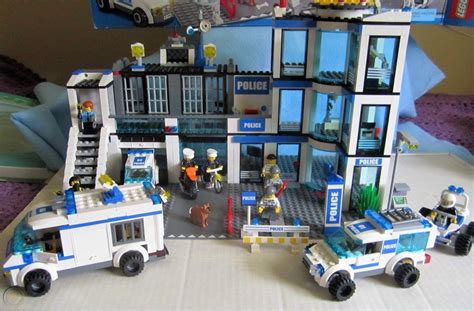 Lego City Police Station #7498, Complete | #1821755159