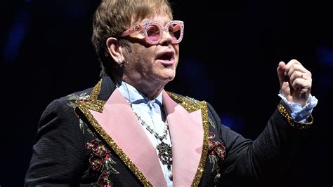 Elton John plays hits, talks musical journey at 3-hour Orlando concert