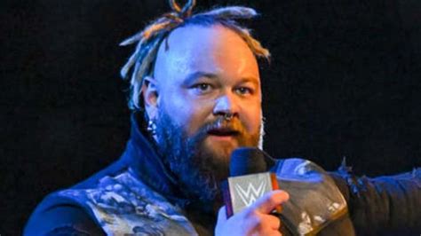 Bray Wyatt Confirms Hand Injury (Photo) - PWMania - Wrestling News