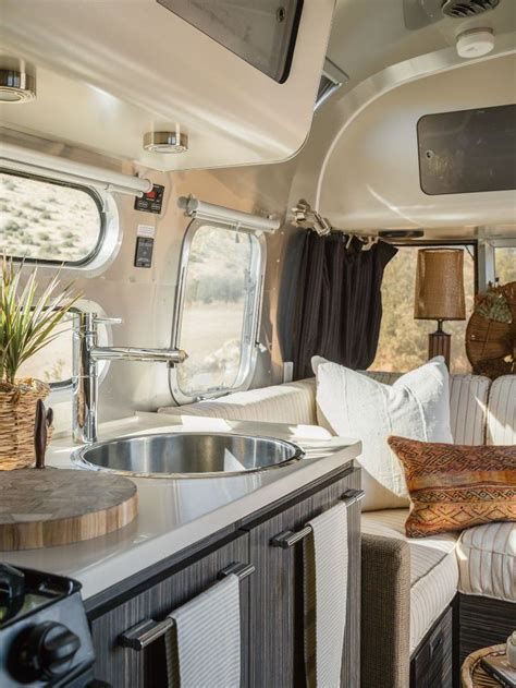 30+ Impressive Airstream Interior Design Ideas To Try