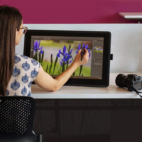 Wacom Cintiq 22 Drawing Tablet with HD Screen, Graphic Monitor, 8192 P — Beach Camera