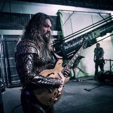 Zack Snyder shares photo of Jason Momoa as Aquaman on set of 'Justice League' | Batman News