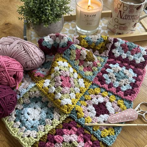 ‘Join as you go’ for Granny Squares’ — madebyanita