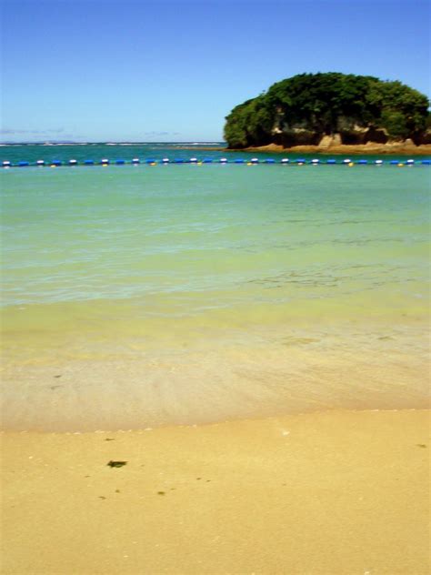 Okinawa Travel Guide: Pictures of Okinawa Beaches