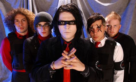 MY CHEMICAL ROMANCE'S 'THREE CHEERS FOR SWEET REVENGE' RE-ENTERS BILLBOARD CHARTS - CaliberTV