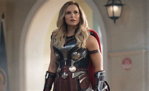 After CGI Arms, Natalie Portman’s Mighty Thor Criticized For CGI Helmet : ‘Thor: Love and ...