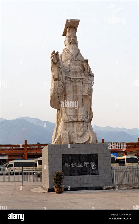 Qin Shi Huangdi Statue