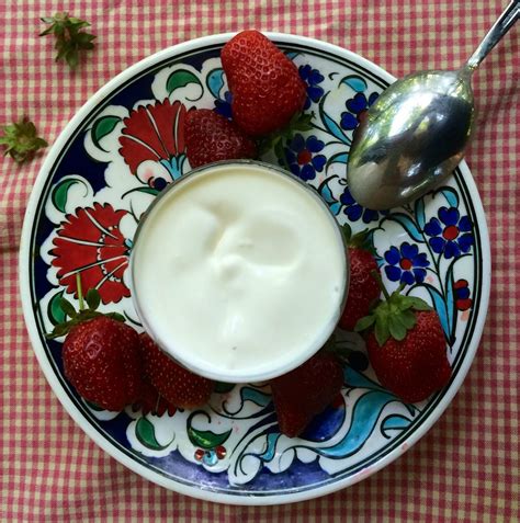 How to Make Crème Fraîche at Home