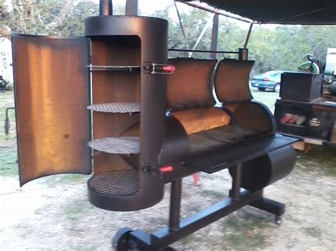 Pin by Ramon Edgardo Pinzon on parrillas in 2021 | Diy bbq, Bbq pit smoker, Bbq grill smoker