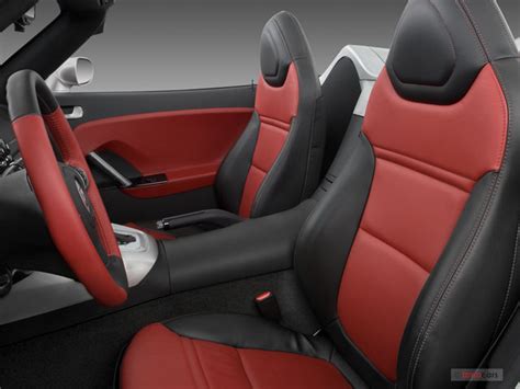 2009 Saturn Sky Interior | U.S. News & World Report