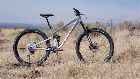 $2,399 - 2023 Marin Rift Zone 2 29er Trail Bike - Mountain Bike Feature - Vital MTB