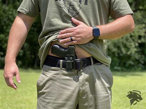 Glock 19 Concealed Carry | Holsters, Positions, and More