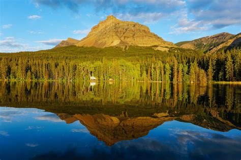 A Day in Castle Provincial Park, Alberta, Canada - Must Do Canada