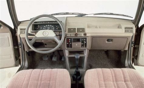 Peugeot 205 1983 - 1998 Cabriolet :: OUTSTANDING CARS