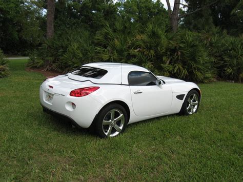 New Smooth Line Hardtop Pics - Pontiac Solstice Forum