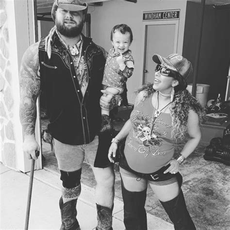 Wwe S Jojo Bray Wyatt Are Having A Baby Cultaholic Wrestling | Hot Sex Picture