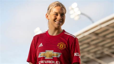 Alessia Russo: Manchester United Women sign England international | Football News | Sky Sports