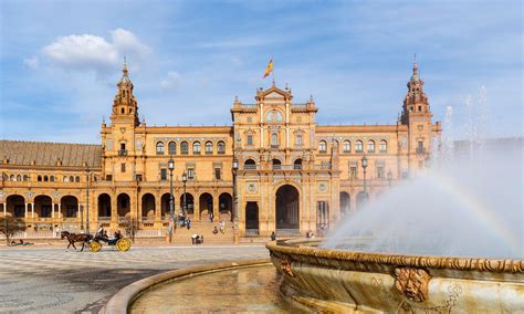 Curiosities of the Plaza de España in Seville - Archyworldys