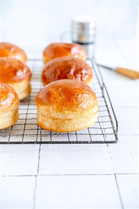 Homemade Burger Buns (Super Soft) - Cloudy Kitchen