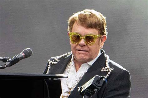 10 Best Elton John Songs of All Time - Singersroom.com