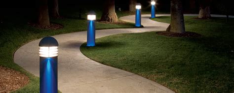 21 Walkway Lights That Enhance Your Pathway's Beauty