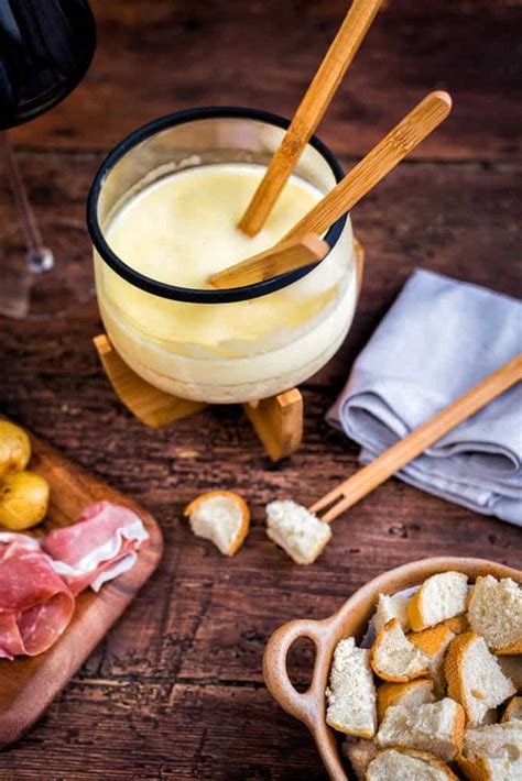 Traditional Swiss Cheese Fondue