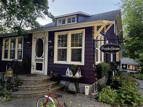 The ‘purple house’ of East Kildonan – Our Communities