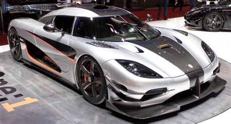 Koenigsegg Agera One:1 specs (2014-2015): performance, dimensions & technical specifications ...