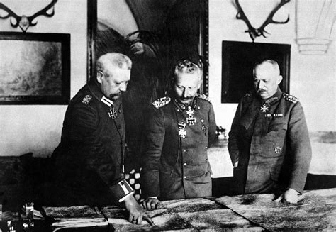 File:Hindenburg, Kaiser, Ludendorff HD-SN-99-02150.JPG - Wikipedia, the free encyclopedia