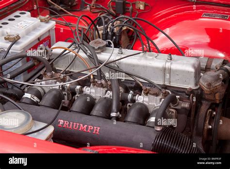 Triumph TR6 classic car six cylinder fuel injected engine Stock Photo - Alamy